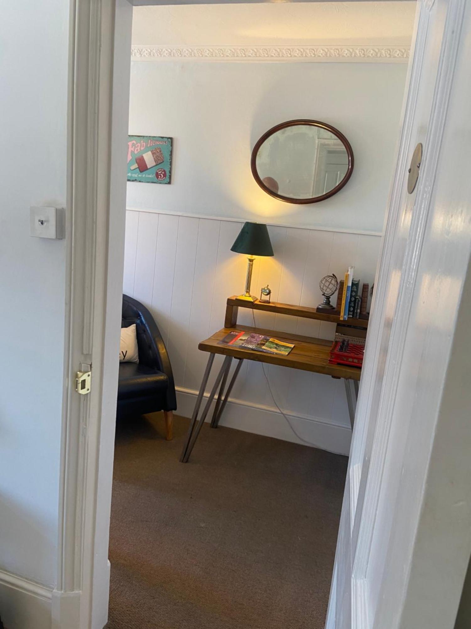 Deluxe Three Bed Bnb In Henley-On-Thames Near Station River & Town Centre Bagian luar foto